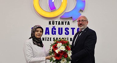 Kütahya 30 Ağustos OSB Müdürü Murat Demir'den Anneler Günü mesajı ve anlamlı jest