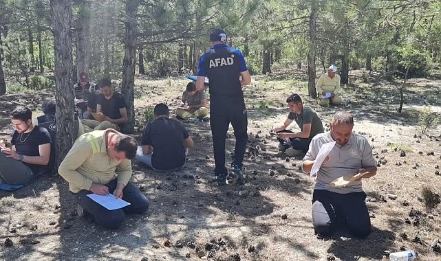 Kütahya Kent Ormanı'nda doğada hayatta kalma ve gece kalma eğitimi