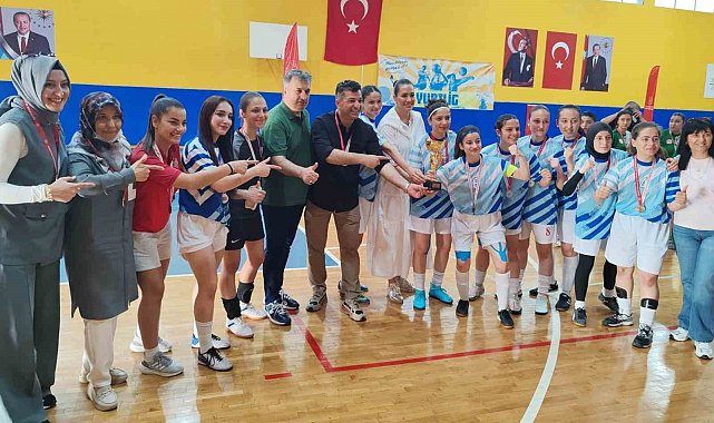Kütahya kız futsal takımı Türkiye şampiyonu