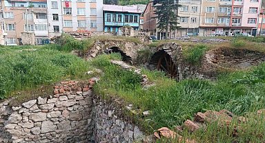 Kütahya'da Süleyman Şah Hamamı 9 yıldır restore edilmeyi bekliyor