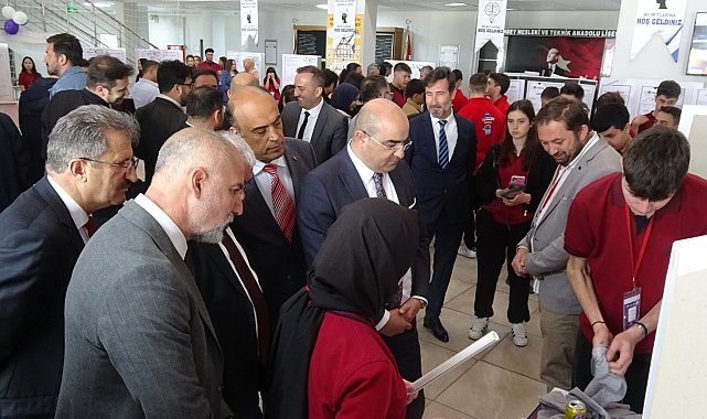 Kütahya'nın Tavşanlı ilçesinde öğrenciler projeleri ile hünerlerini ortaya çıkardılar