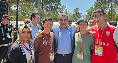 Kütahyalı öğrenci, Uluslararası MEB Robot Yarışması'nda İHA Mini Dron Kategorisinde dünya şampiyonu oldu