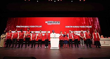 Kütahyalı Semra Tozaraydın Kızılay'ın yeni yönetiminde