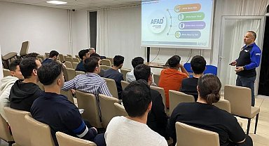 KYK'da kalan öğrenciler AFAD konusunda bilgilendirildi