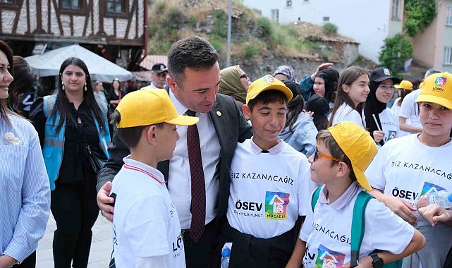 Lösemiyi yenen "Kahraman Çocuklar" için Sivrihisar'da Sağlıklı Yaşam Yürüyüşü düzenlendi