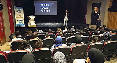 Malatya'da öğrencilere kaygı ve motivasyon semineri