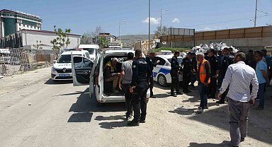 Malatya'da şantiye işçileri arasında taşlı sopalı kavga: 3 yaralı