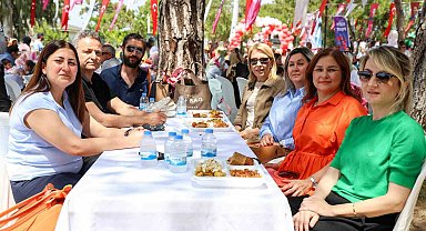 Manavgat Belediyesi'nden Anneler Günü'ne özel renkli etkinlik