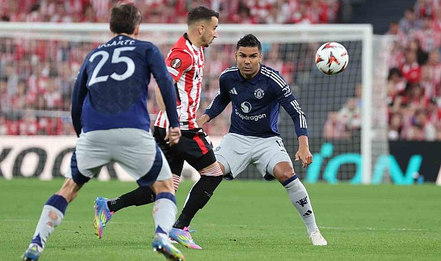 Manchester United, İspanya'da farklı kazandı