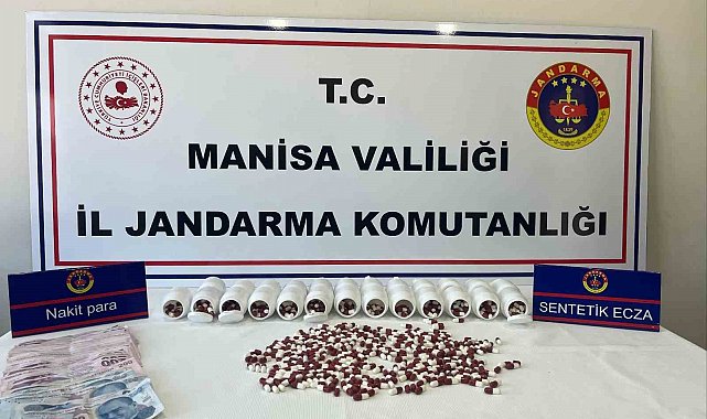 Manisa'da 2 bin 415 adet uyuşturucu hap ele geçirildi