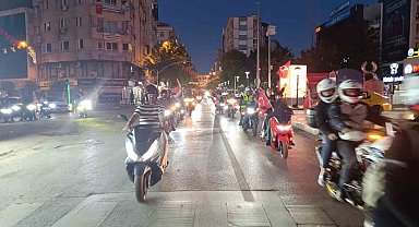 Manisalı motorculardan 19 Mayıs korteji