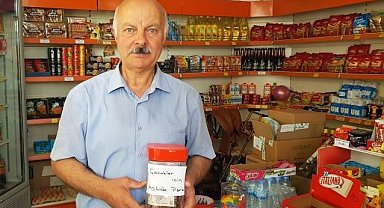 Market sahibi "Askıda Para" ile çocuklara destek oluyor