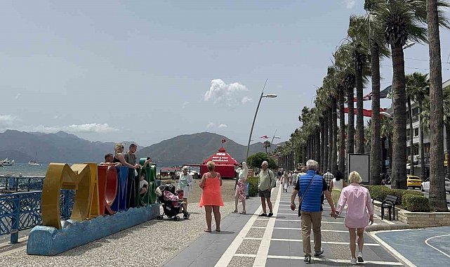 Marmaris'te kuvvetli rüzgar etkili oluyor