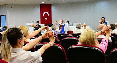 MCBÜ personeline uygulamalı ofis egzersizleri semineri verildi