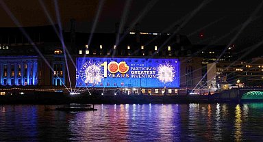 McVitie's Çikolatalı Digestives 100. yılında lezzeti kültürle harmanlayan muhteşem kutlamalarıyla dünya sahnesinde