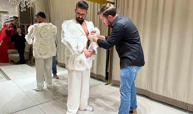 Mehmet Çevik'in sahne kostümleri müzede sergilenecek