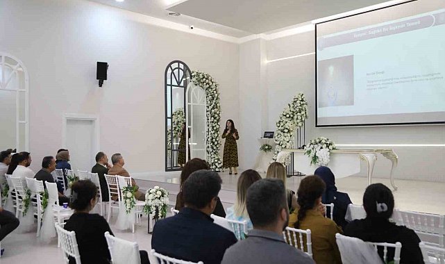 Melikgazi Belediyesi'nden Evlilikte İletişim semineri