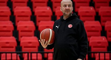Melikgazi Kayseri Basketbol Antrenörü Özsarı, sezonu değerlendirdi