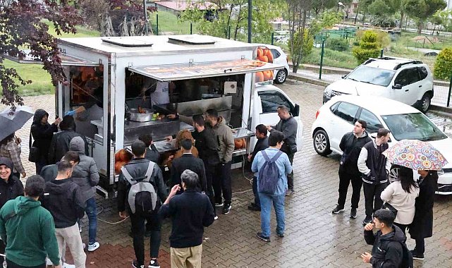 Merhum Gazeteci Erdan anısına mevlit ve lokma hayrı