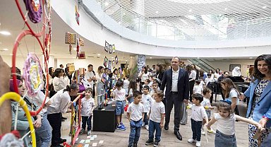 Mersin'de 'Tükenmeyen Sevgiler, Dönüşen Eserler Sergisi' açıldı