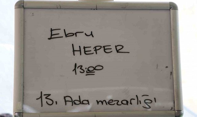 Metrobüs kazasında hayatını kaybeden Ebru Heper defnedildi