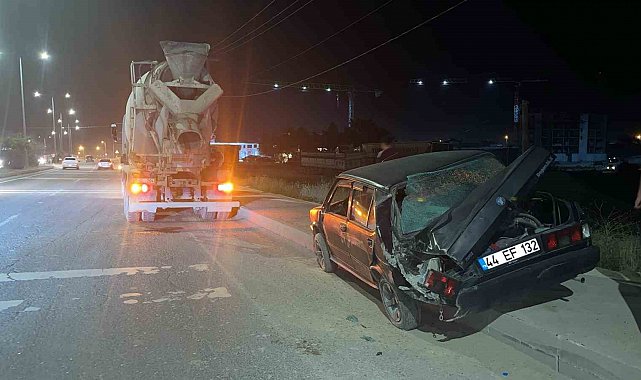 Mikser otomobile çarptı, 1 yaralı