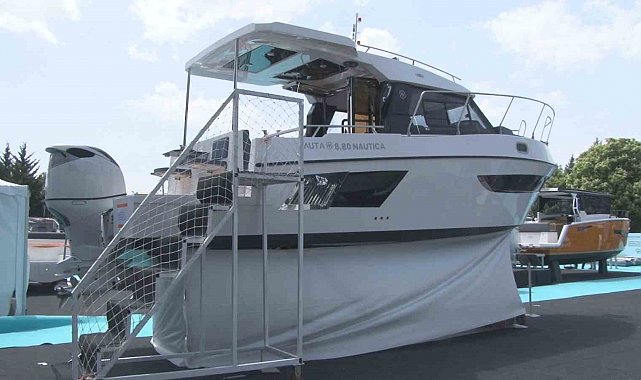 Milyonluk tekneler Başkent'te görücüye çıktı