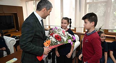 Minik kalemlerden büyük eser: 'Çocuğum, Yazarım'