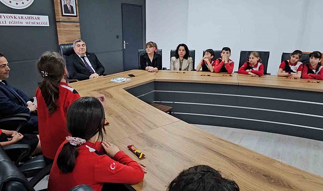 Minik kalemlerden büyük şiirler