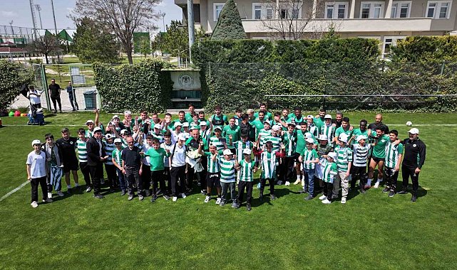 Minik sporseverin talebi yerine getirildi: Konyaspor'la buluştu