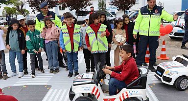 Minik yürekler büyük kahramanlarla buluştu