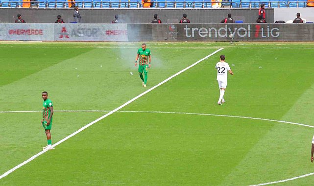 MKE Ankaragücü - Amed Sportif Faaliyetler maçı olaylı başladı