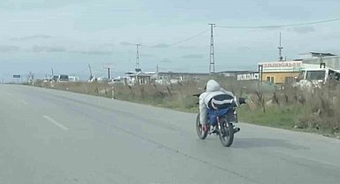 Motosiklet sürücüsü trafik kurallarına meydan okudu