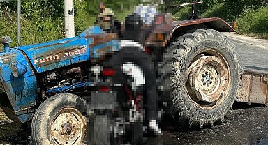 Motosiklet traktöre ok gibi saplandı: 3 ölü
