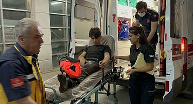 Motosikletten düşen genç yaralandı