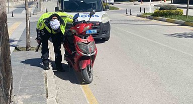 Motosikletten düşen sürücü yaralandı