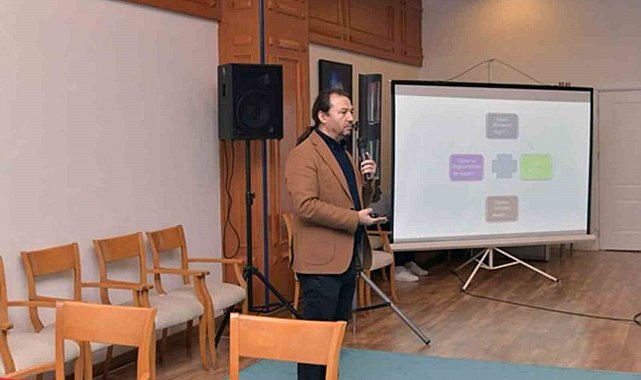 MSKÜ'de seminer dizisi: 'Eğitim-Öğretim programlarında revizyon süreci'