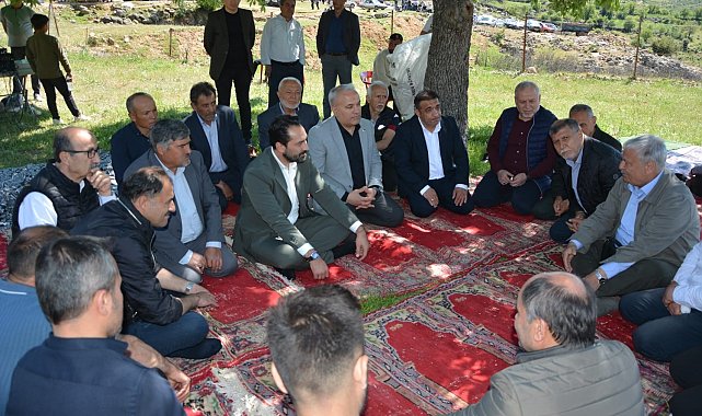 Mücahit Arınç, Demirci'de mahalle hayırlarına katıldı