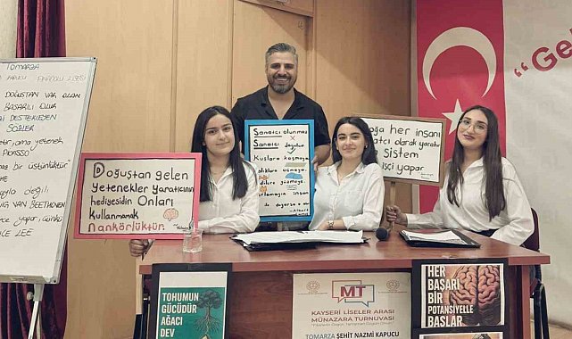 Münazara yarışmasında Tomarza Şehit Nazmi Kapucu Lisesi finale yükseldi