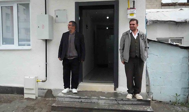 Muş'ta 3 engelli kardeşin evi yenilendi