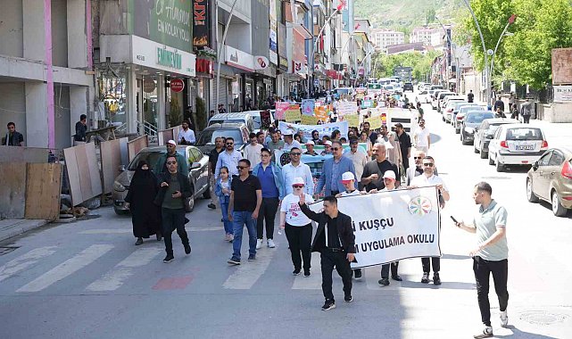 Muş'ta özel bireyler için farkındalık yürüyüşü düzenlendi