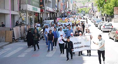 Muş'ta özel bireyler için farkındalık yürüyüşü düzenlendi