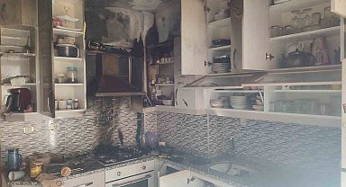 Mutfakta çıkan yangın evi küle çeviriyordu