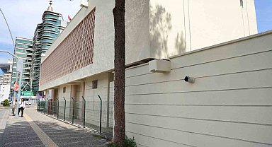 Müzede çöpe atılan biletleri yeniden satan 2 çalışana hapis cezası