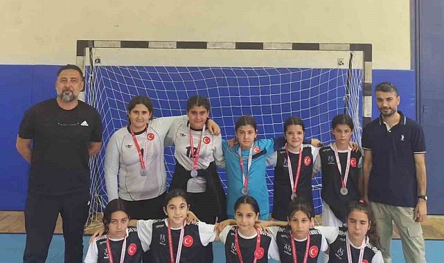 Nazillili öğrenciler Aydın İl Turnuvası'nda il ikincisi oldu