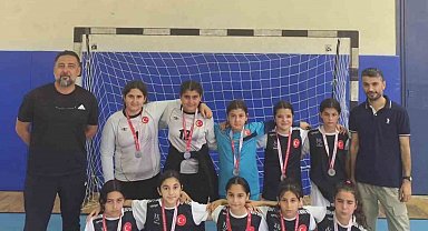 Nazillili öğrenciler Aydın İl Turnuvası'nda il ikincisi oldu