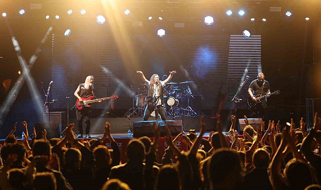 Necati ve Saykolar, Merkezefendililere unutulmaz bir gece yaşattı