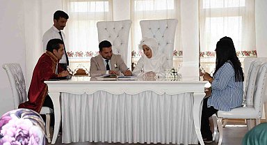 Nikah dairesinde 25.05.2025 yoğunluğu