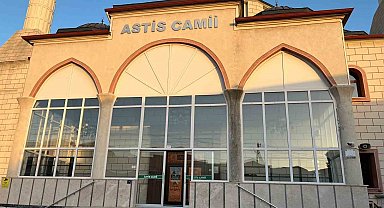 Öğle namazını kıldırdı, kalp krizi geçirip hayatını kaybetti