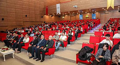 Öğrenciler 'Liseler Arası İklim Münazarası'nda fikirlerini savundu